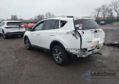 2017 Toyota Rav4 Xle z USA, uszkodzony, nr VIN JTMRFREVXHD209636
